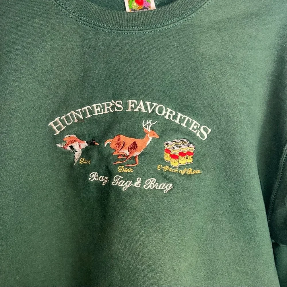 Vintage Embroidered Hunters Sweatshirt Medium Green Duck Buck Beer Bag Tag Brag - Picture 8 of 10